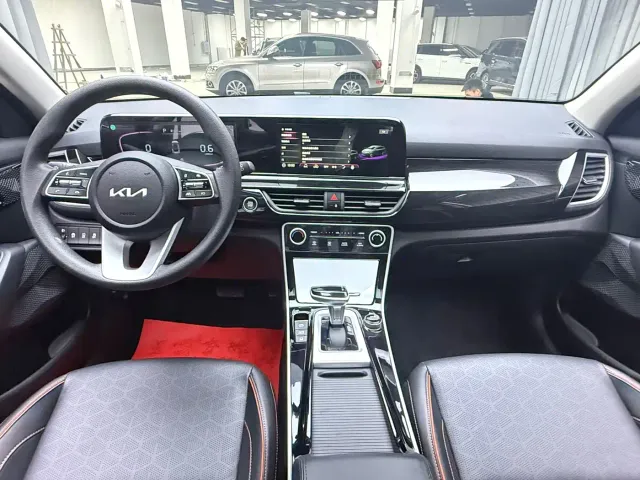 Kia Seltos — Фото автомобиля 19