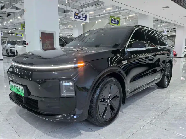 Фотография автомобиля — Li Auto L6