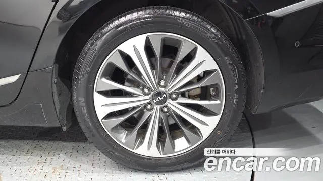 Kia K8 Hybrid — Фото автомобиля 21