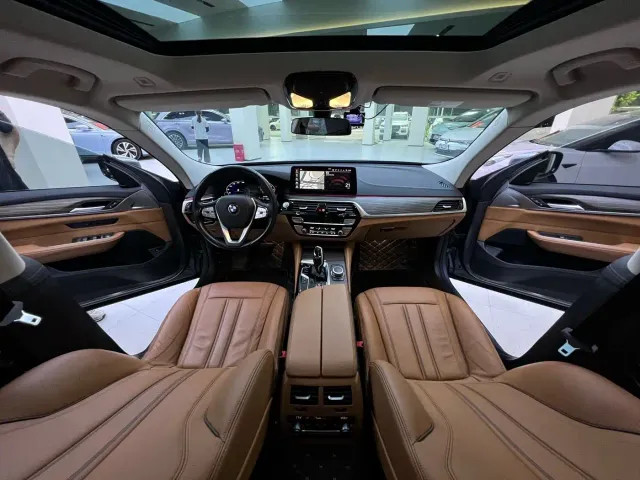 BMW 6 Series Gran Turismo — Фото автомобиля 17