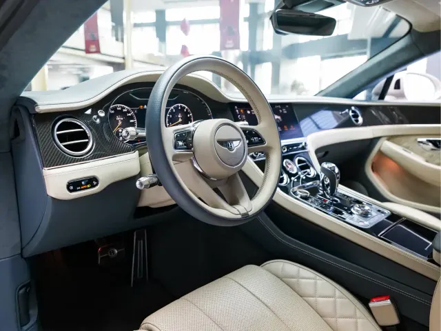 Bentley Continental — Фото автомобиля 9