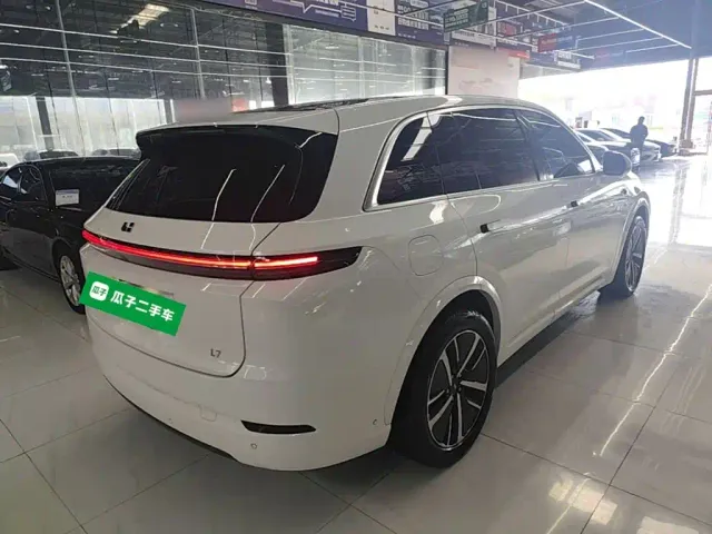 Li Auto L7 — Фото автомобиля 6