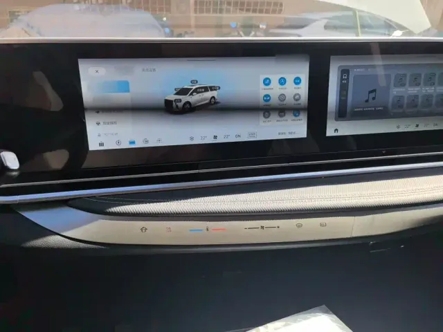 Maxus G90 — Фото автомобиля 5