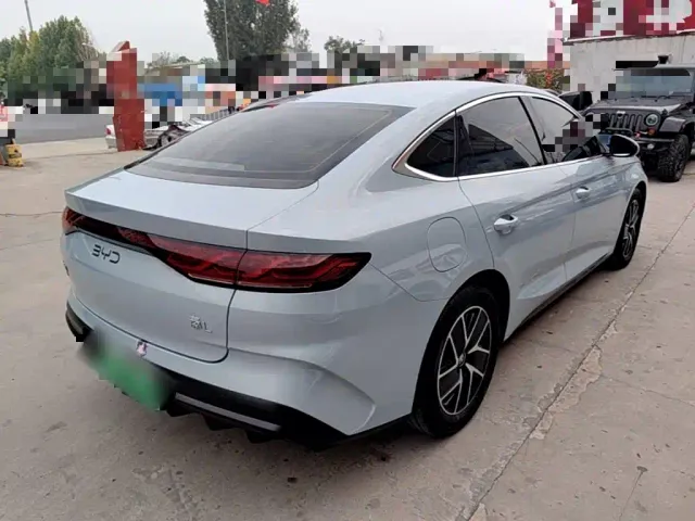 BYD Qin L — Фото автомобиля 6