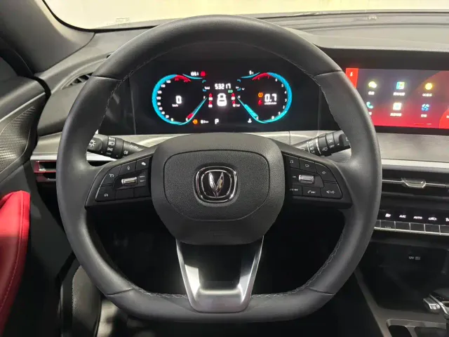 Changan CS35 Plus — Фото автомобиля 11
