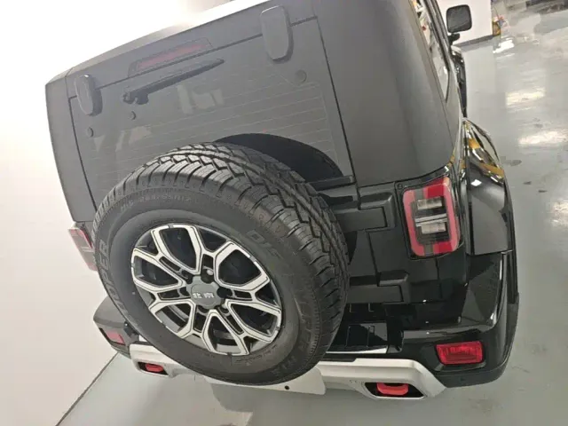 BAIC BJ40 — Фото автомобиля 5