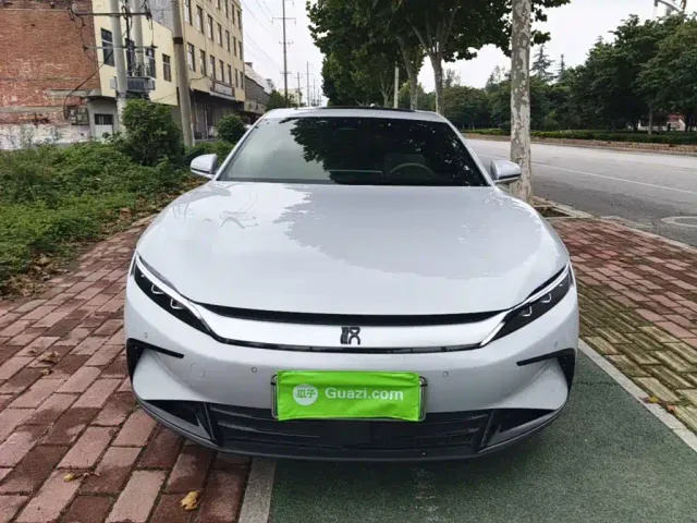 BYD Han — Фото автомобиля 2