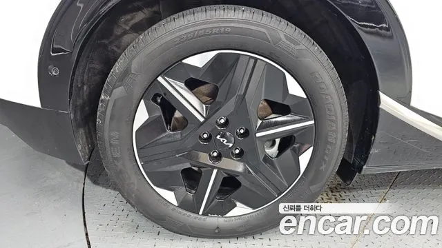 Kia EV6 — Фото автомобиля 5