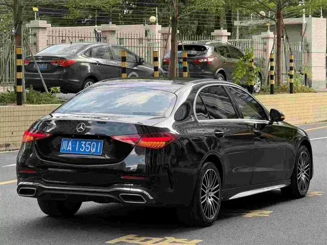 Mercedes-Benz C-Class — Фото автомобиля 3