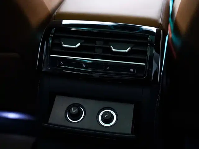 Audi A8 — Фото автомобиля 23