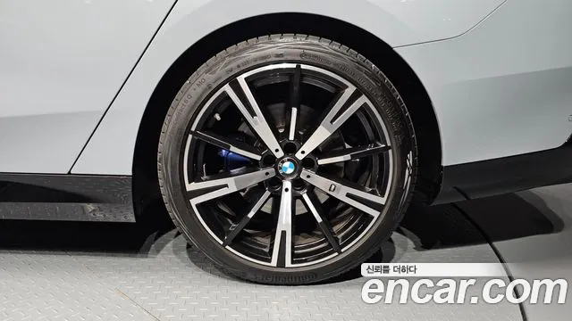 BMW 5-Series 5 серия (G60) 530i xDrive M Sport — Фото автомобиля 18