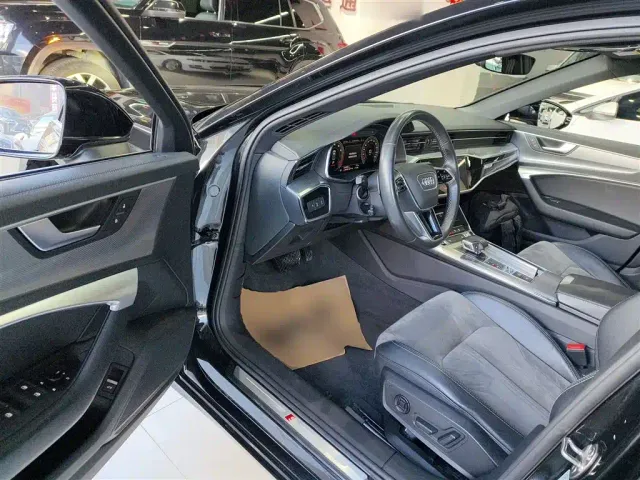 Audi A6L — Фото автомобиля 15