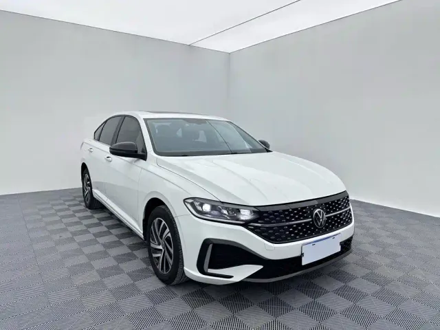 Volkswagen Lavida — Фото автомобиля 3