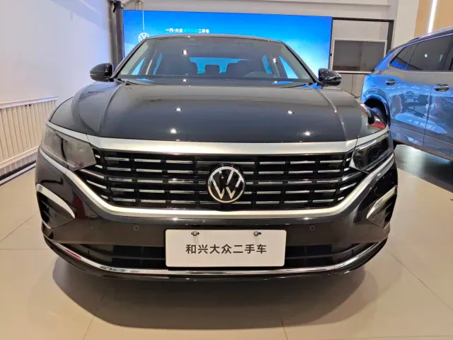 Volkswagen Passat — Фото автомобиля 2