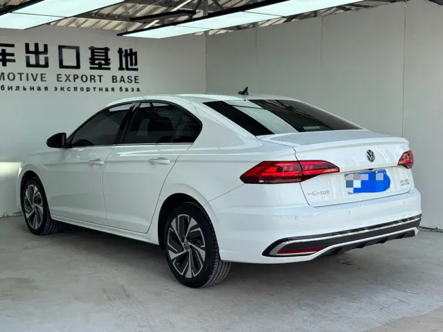 Volkswagen Bora — Фото автомобиля 9