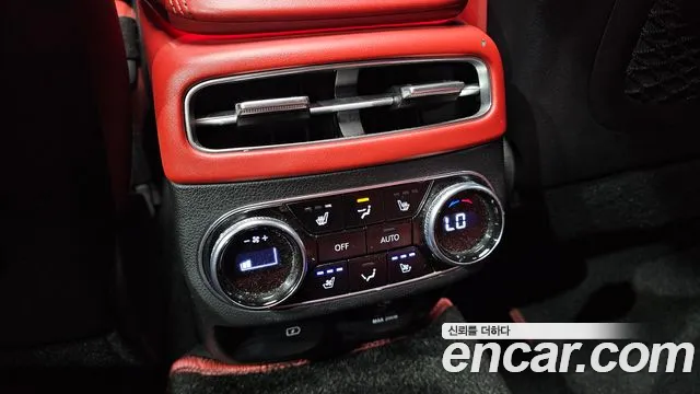 Genesis GV70 3.5T Бензин AWD — Фото автомобиля 28