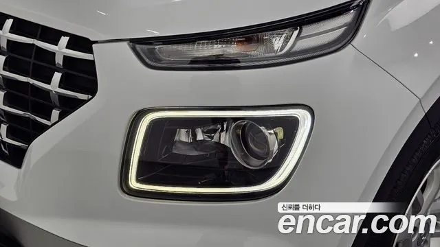 Hyundai Venue — Фото автомобиля 22
