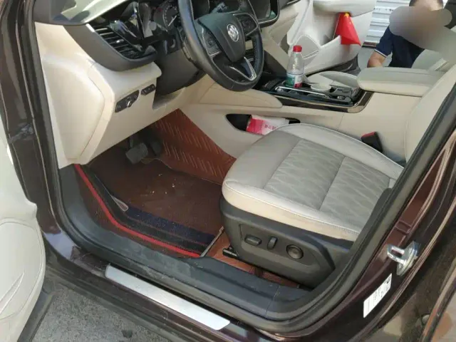 Buick Envision Plus — Фото автомобиля 9