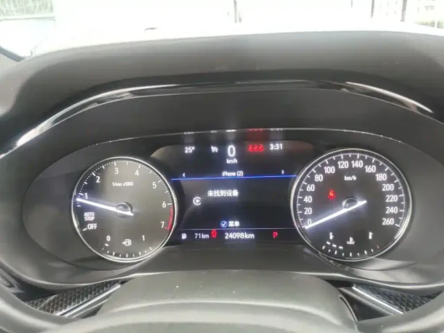 Buick Envision Plus — Фото автомобиля 11