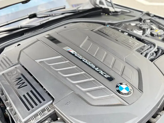BMW 7 Series — Фото автомобиля 23