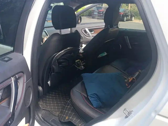 Land Rover Discovery Sport — Фото автомобиля 11