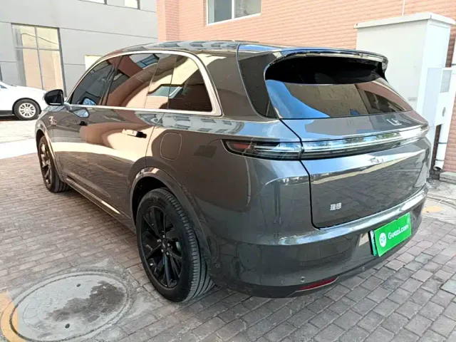 Li Auto L7 — Фото автомобиля 4