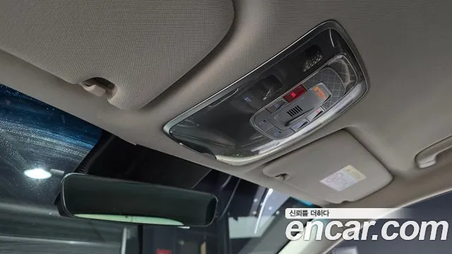 Genesis GV70 2.5T Бензин AWD — Фото автомобиля 28