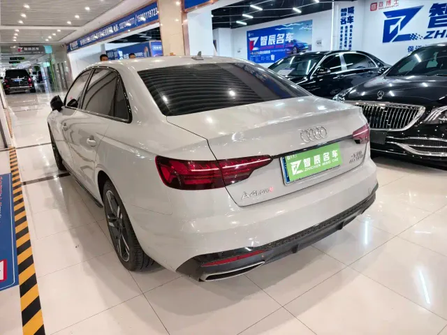 Audi A4L — Фото автомобиля 10