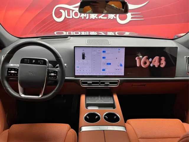 Li Auto L7 — Фото автомобиля 17
