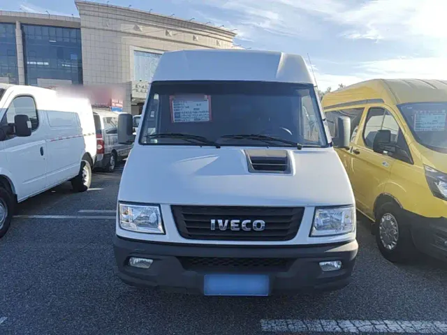 Iveco Daily — Фото автомобиля 2