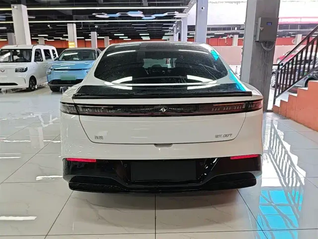 Dongfeng eπ 007 — Фото автомобиля 5