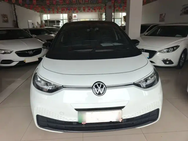 Volkswagen ID.3 — Фото автомобиля 2