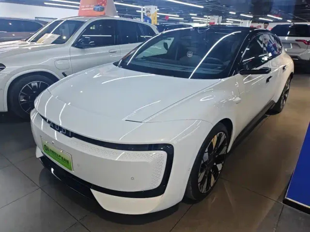 Фотография автомобиля — Audi E5 Sportback