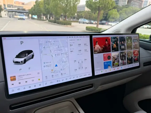 Li Auto i8 — Фото автомобиля 6