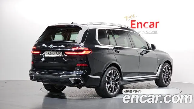 BMW X7 — Фото автомобиля 2