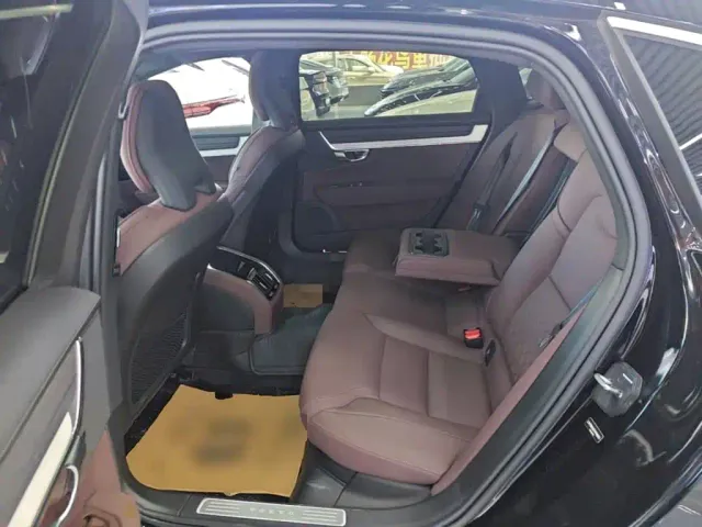 Volvo S90 — Фото автомобиля 16