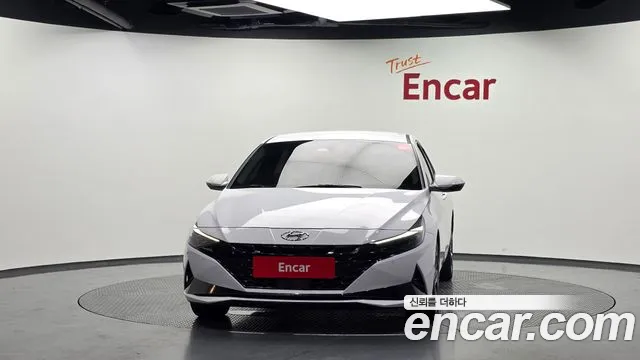 Hyundai AVANTE Avante (CN7) — Фото автомобиля 3