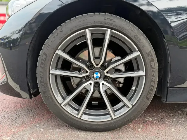 BMW 3 Series — Фото автомобиля 15