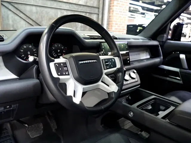 Land Rover Defender — Фото автомобиля 6