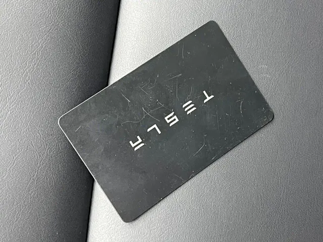 Tesla Model Y — Фото автомобиля 15