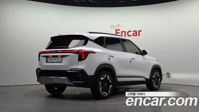 Kia Seltos Бензин 1.6 турбо 2WD — Фото автомобиля 2