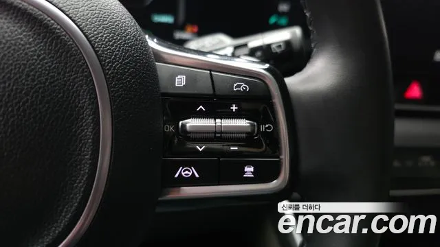 Kia Carnival Generation 4 — Фото автомобиля 23