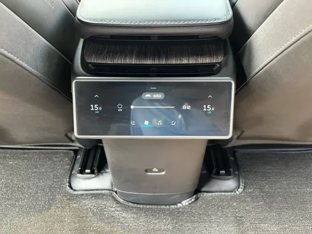 Nio EC7 — Фото автомобиля 14