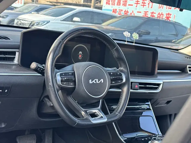 Kia K5 — Фото автомобиля 16