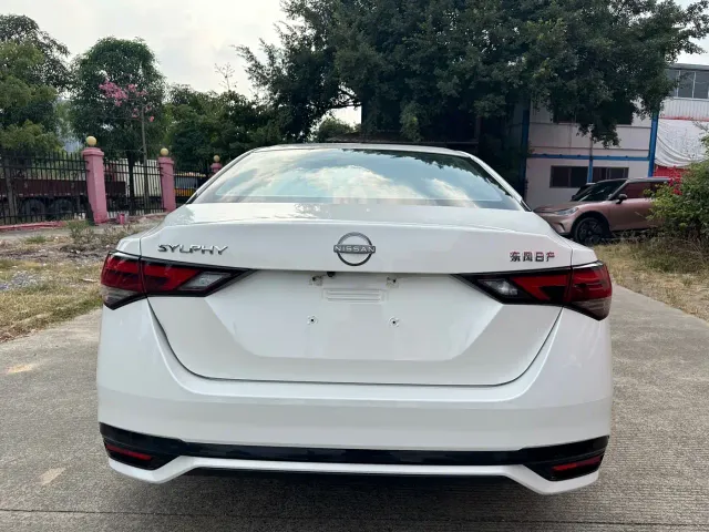 Nissan Sylphy — Фото автомобиля 5