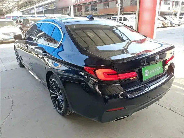 BMW 5 Series — Фото автомобиля 4
