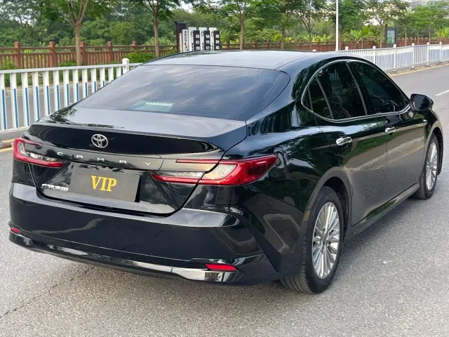 Toyota Camry — Фото автомобиля 6