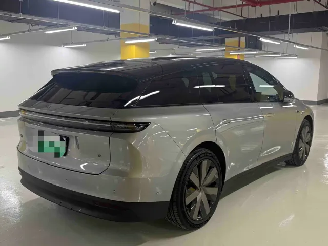 Li Auto i6 — Фото автомобиля 6