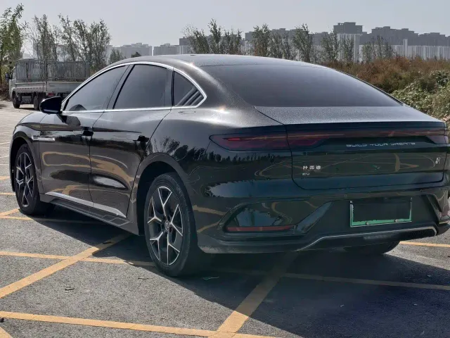 BYD Han — Фото автомобиля 10