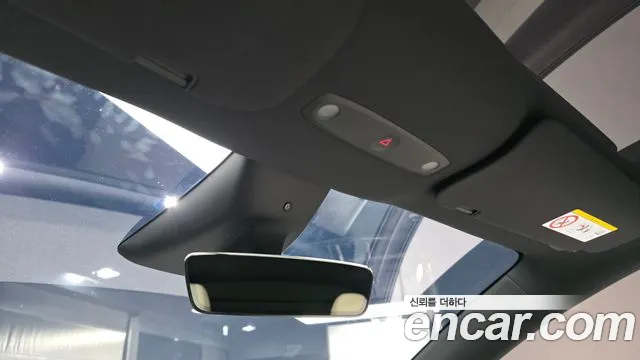 Tesla Model Y — Фото автомобиля 19
